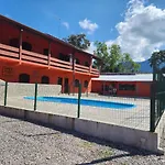 0001.13 - Maranduba - Chale Terreo - 6 Pessoas -2 Quadras Do Mar - Piscina - Wi-Fi -Ar Condicionado