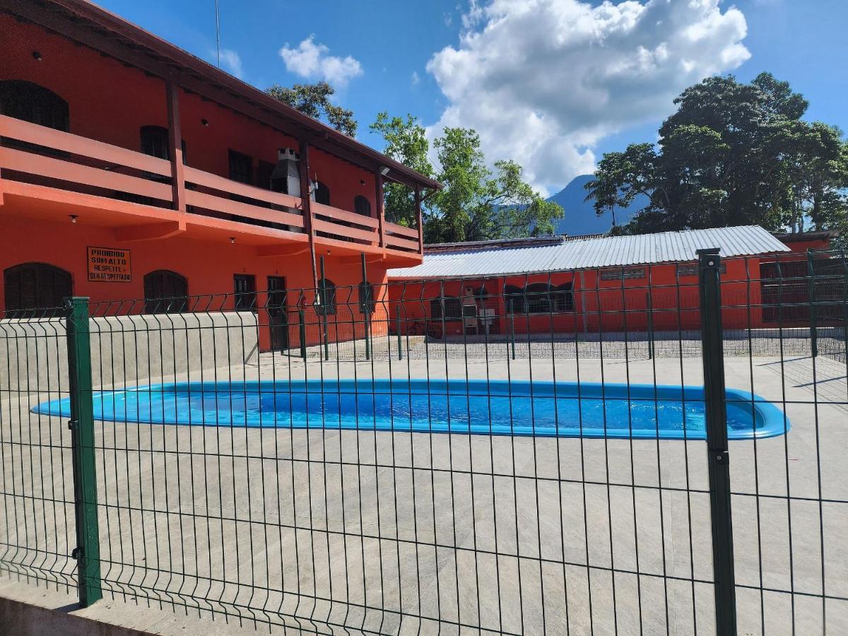 0001.13 - Maranduba - Chale Terreo - 6 Pessoas -2 Quadras Do Mar - Piscina - Wi-fi -ar Condicionado Ubatuba